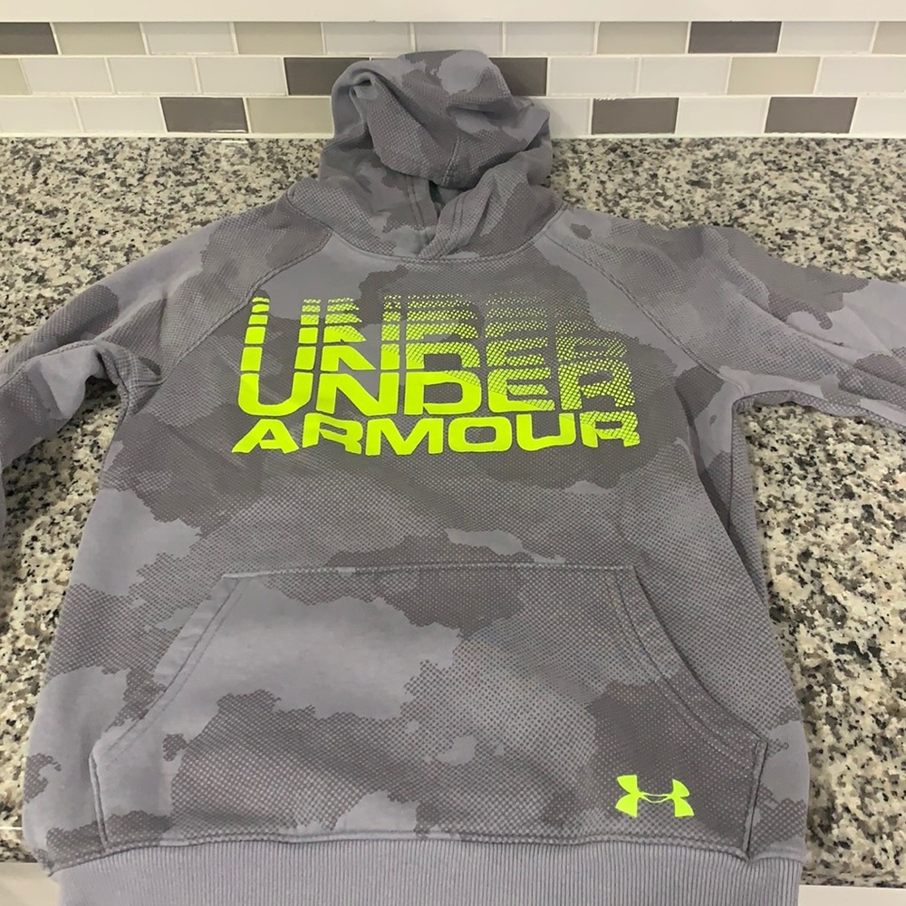 Under Armour size Xl boys gray hoodie